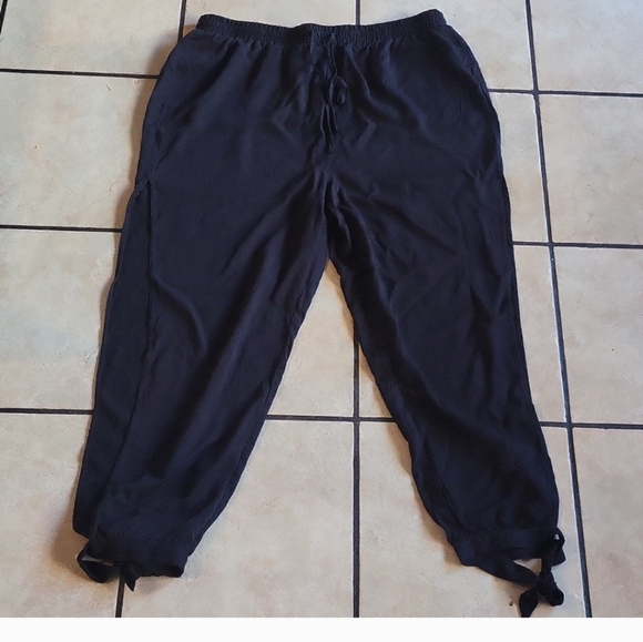 Side slit pants - Picture 7 of 7